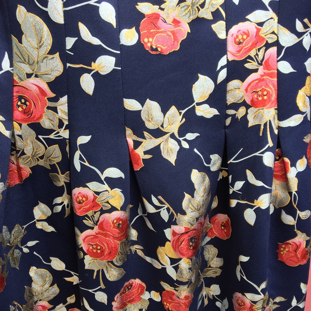 NAVY BLUE DRESS WITH ROSES🌹